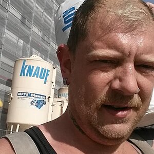 Auf Baustelle Holzhalbinsel Rostock Jetzt geht's im nächsten Aufgang weiter! ?