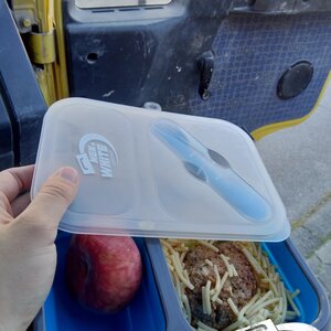 Kalter Snack an einem schattigen Platz